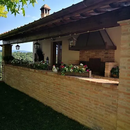 Tenuta L'oliveta Farm stay *
