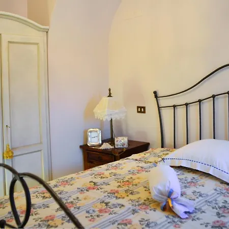 Tenuta L'oliveta Farm stay *